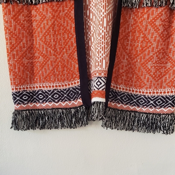 entro Boho Fringe Binge Oversized Vest. - Picture 7 of 10